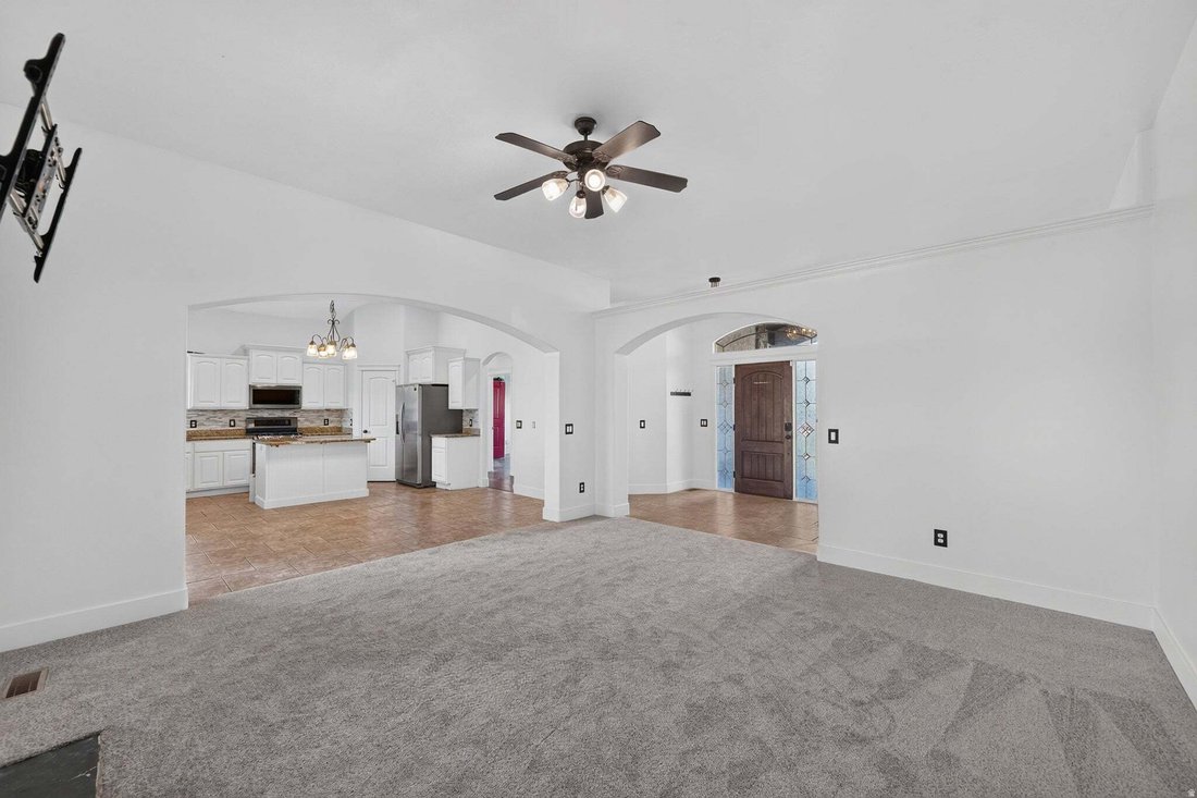 House in Clearfield, Utah, United States 4 - 18609994