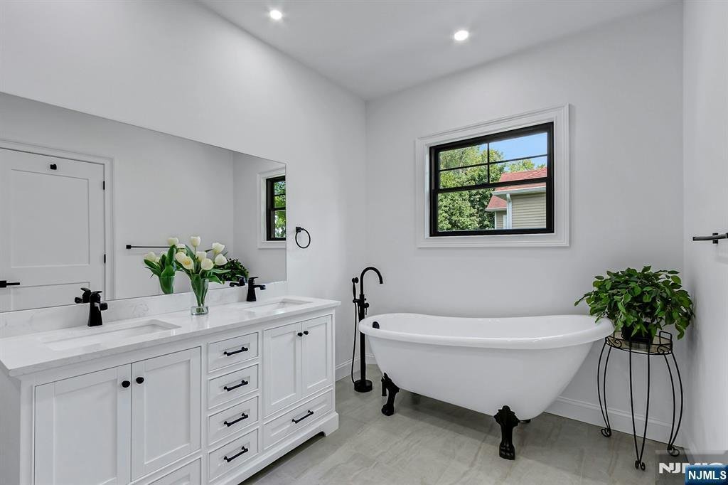 House in River Vale, New Jersey, United States 4 - 18615461