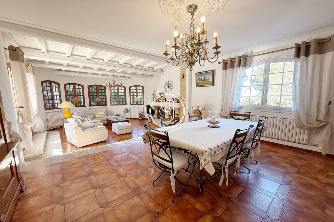 Villa in Eygalières, Provence-Alpes-Côte d'Azur, France 2 - 18610433