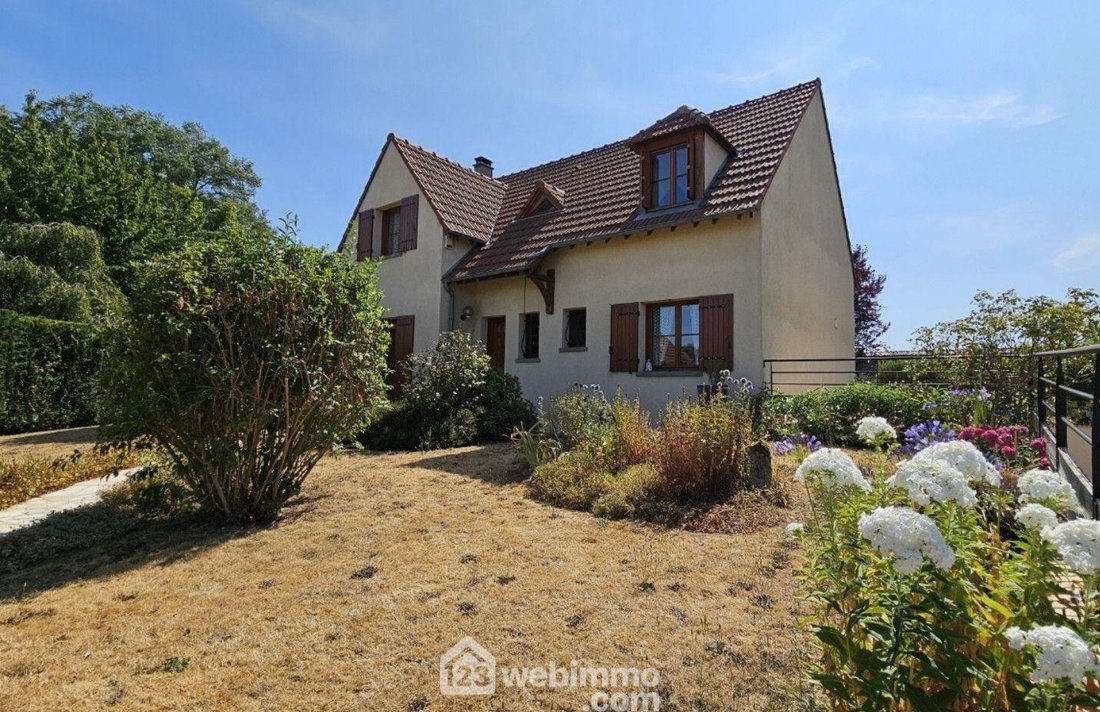 Villa in Milly-la-Forêt, Ile-de-France, France 1 - 18610812