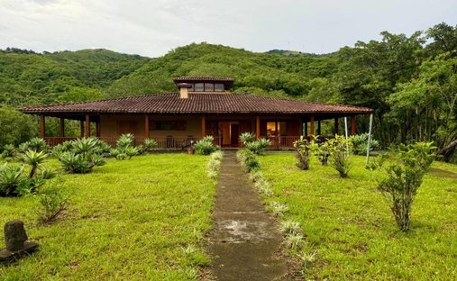 House in Guayabo District, San José Province, Costa Rica 1