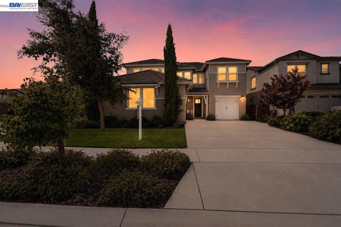 House in Lathrop, California, United States 2 - 18613029