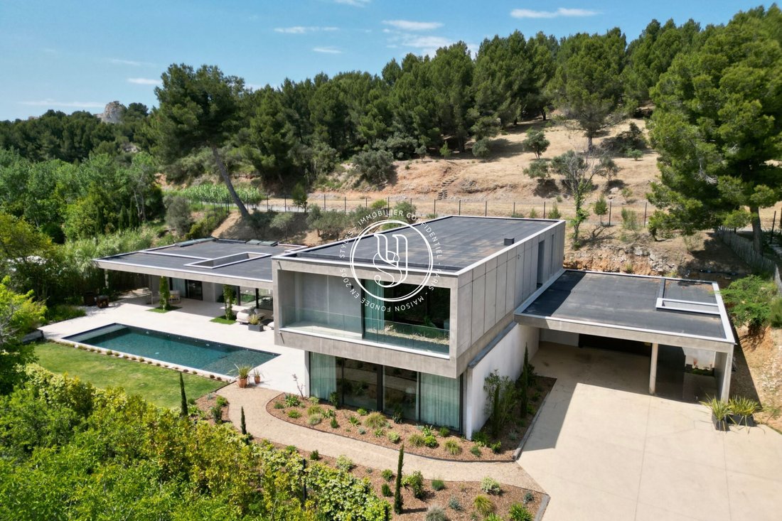 Villa in Maussane-les-Alpilles, Provence-Alpes-Côte d'Azur, France 2 - 18610470