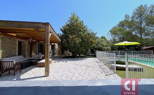 House in La Roquebrussanne, Provence-Alpes-Côte d'Azur, France 1