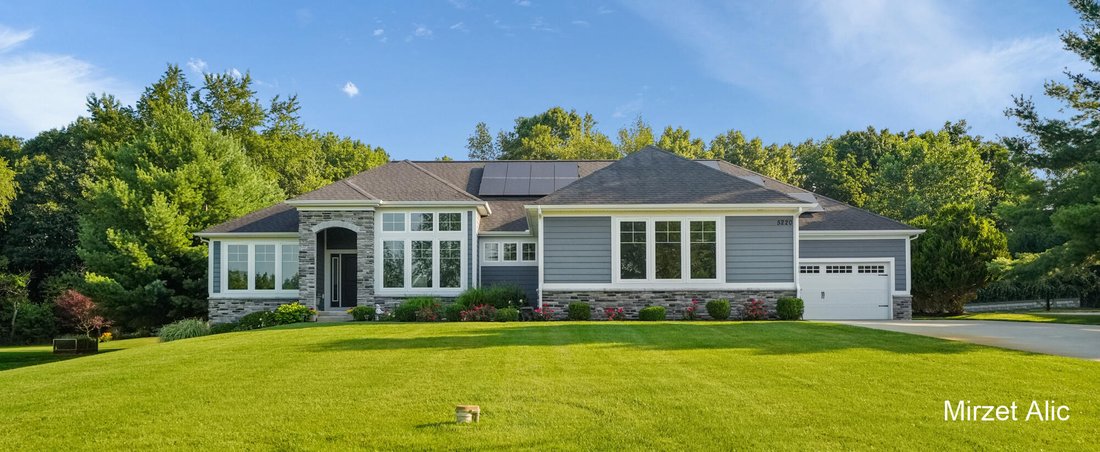 House in Cascade, Michigan, United States 3 - 18610296