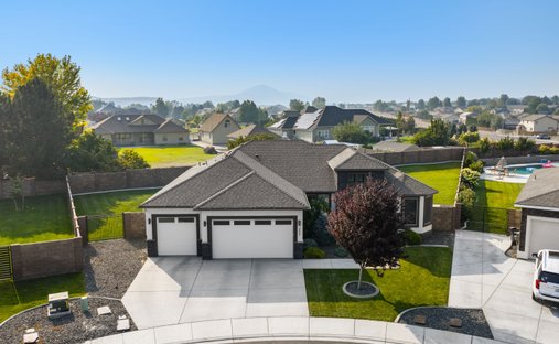 House in West Richland, Washington, United States 1