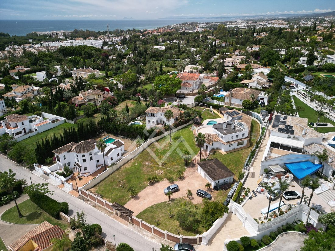Villa in Estepona, Andalusia, Spain 1 - 18404807
