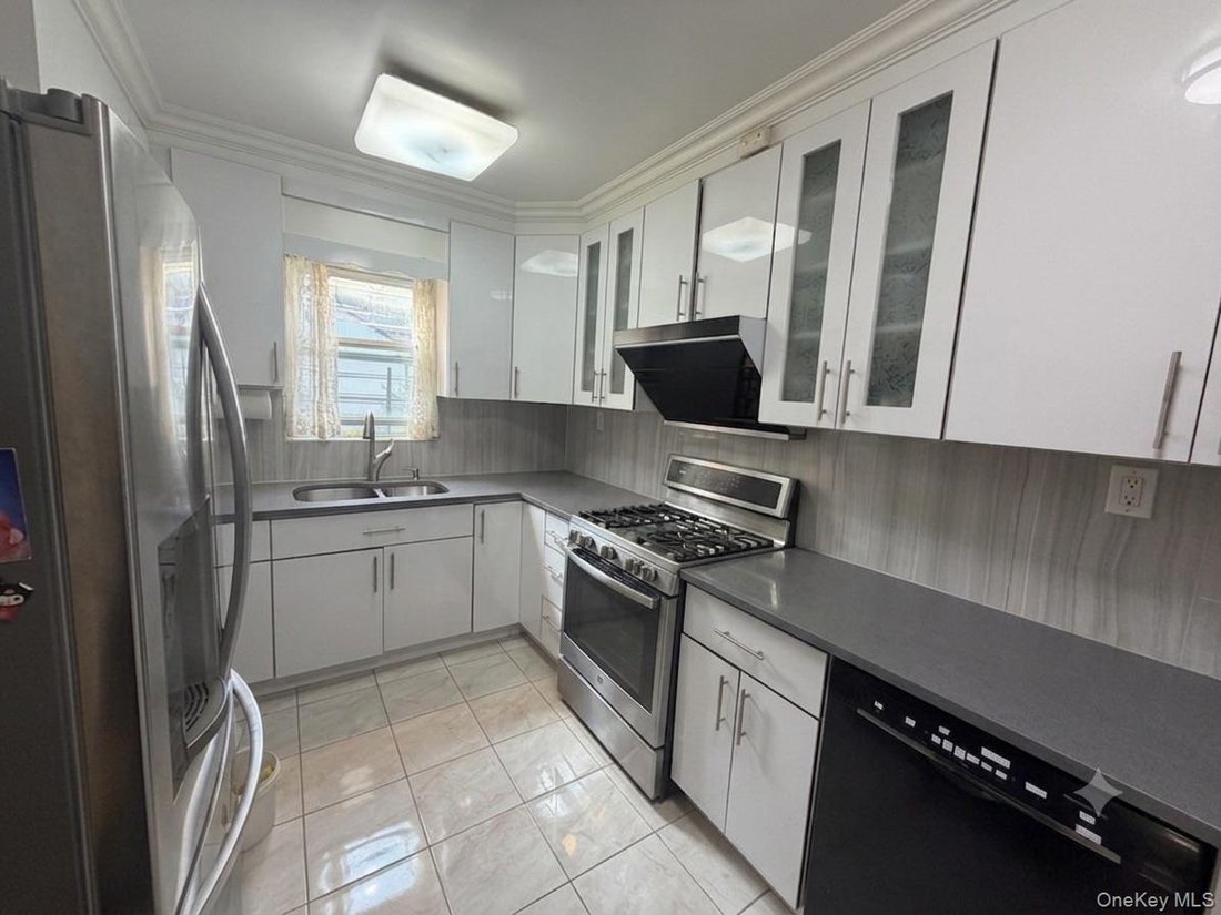 House in New York, New York, United States 4 - 18612286