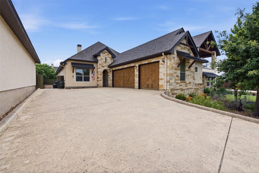 House in New Braunfels, Texas, United States 1 - 18613064