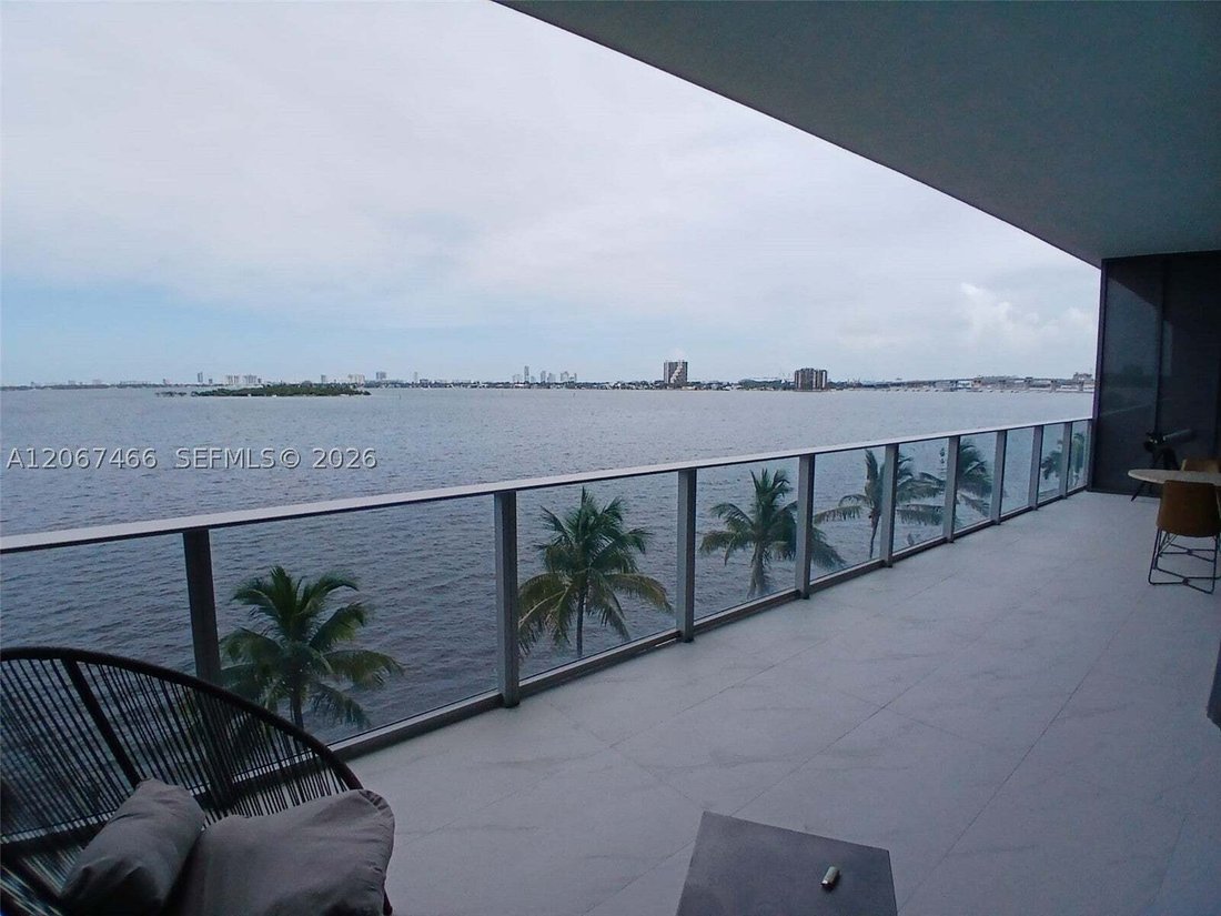 Condo in Miami, Florida, United States 1 - 18612505