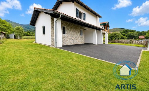 Villa in Sare, Nouvelle-Aquitaine, France 1