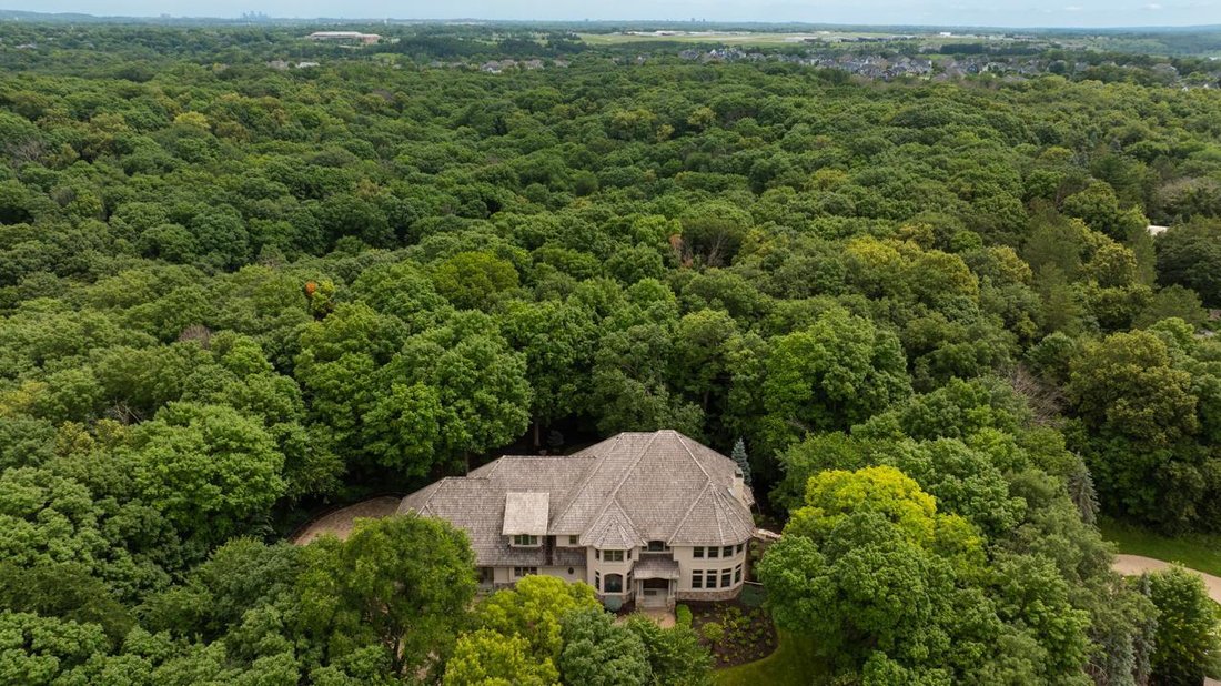 House in Eden Prairie, Minnesota, United States 2 - 18614009