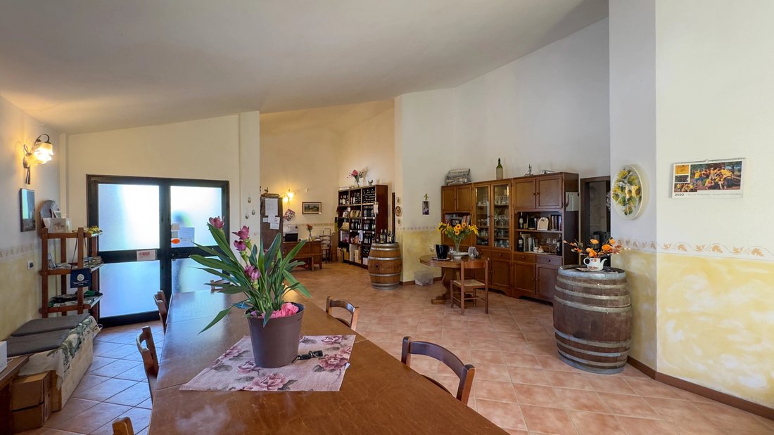 Estate in Montalcino, Tuscany, Italy 1 - 18610743