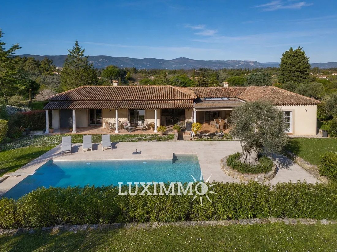 Villa in Valbonne, Provence-Alpes-Côte d'Azur, France 1 - 17448504