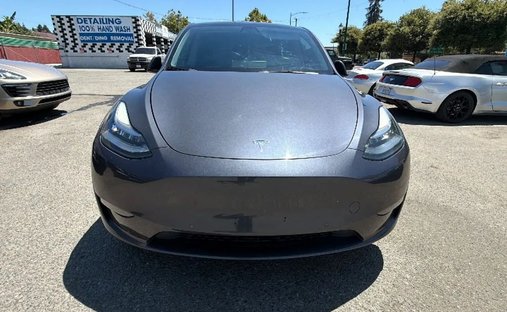 2022 Tesla Model Y Long Range Sport Utility 4D in Hayward, CA, United States 1