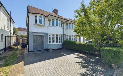 House in Edgware, Barnet, England 1