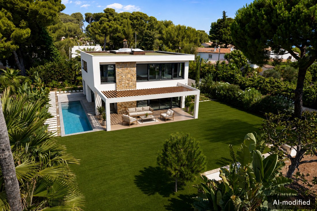 House in Antibes, Provence-Alpes-Côte d'Azur, France 2 - 18610843