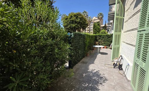 Appartement à Menton, Provence-Alpes-Côte d'Azur, France 1
