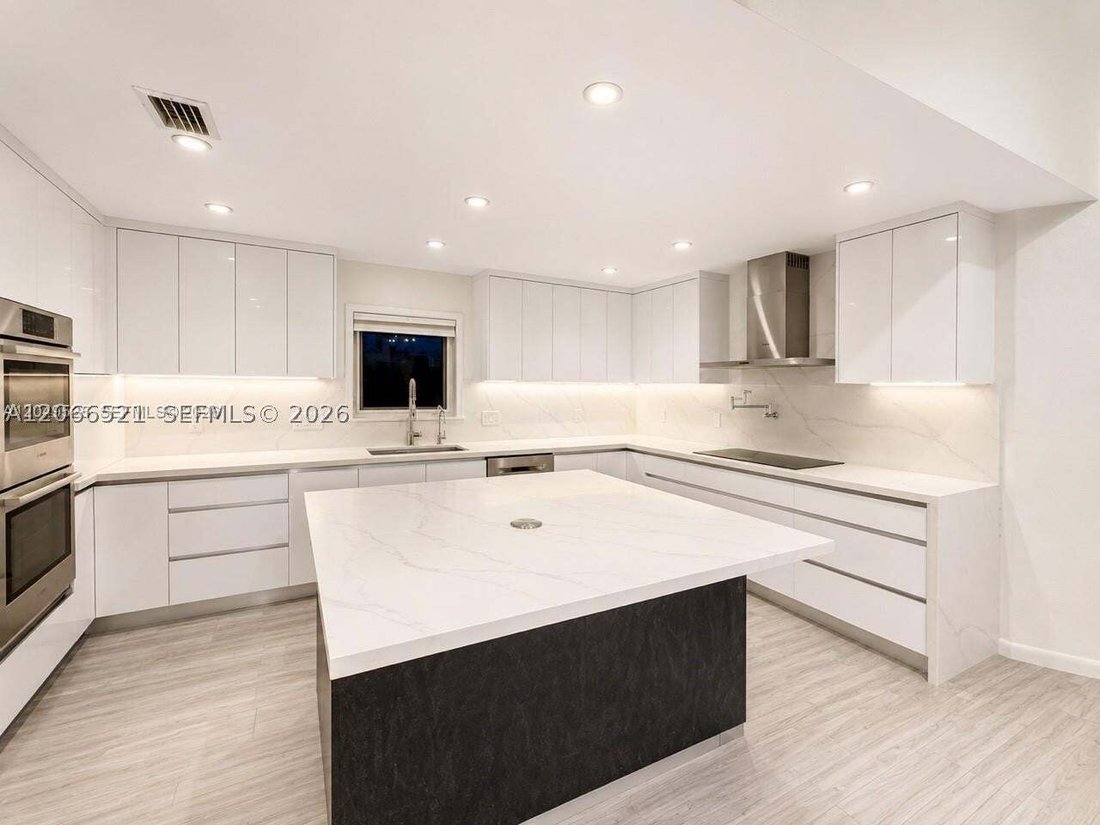 House in Weston, Florida, United States 3 - 18615179