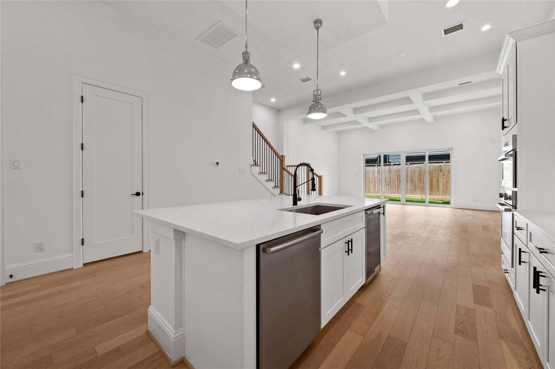 House in Houston, Texas, United States 5 - 18615582