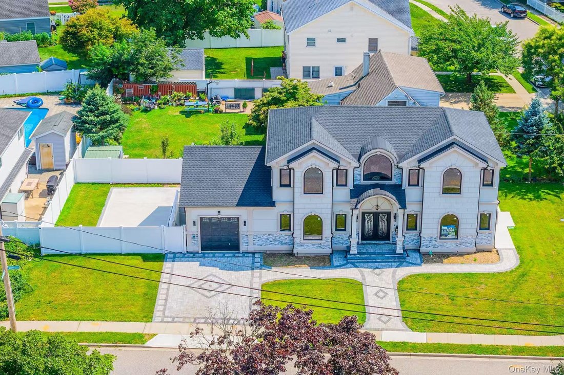 House in Hicksville, New York, United States 2 - 18612293