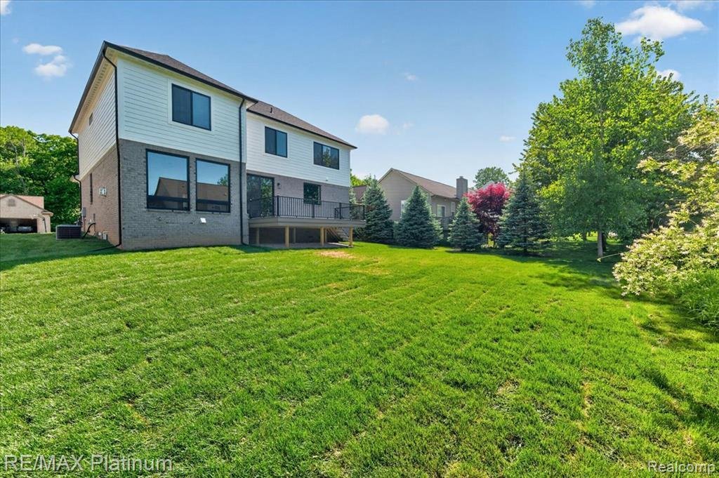 House in Orion charter Township, Michigan, United States 3 - 18612142