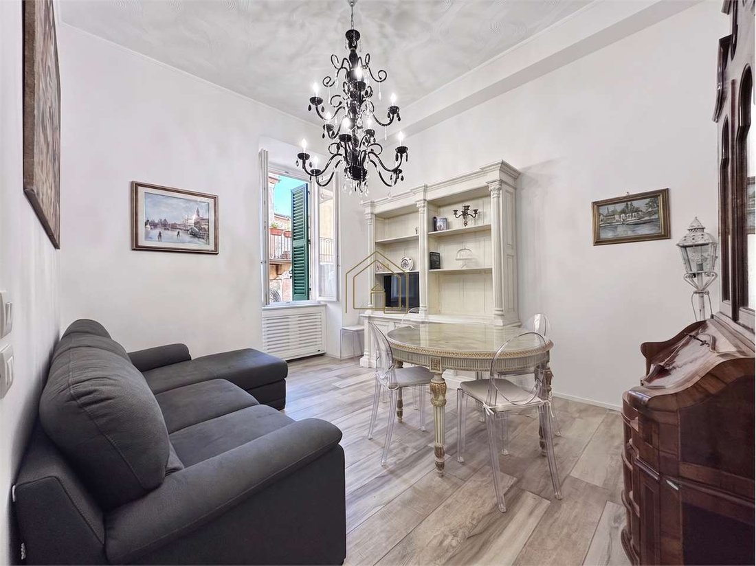Apartment in Historic Center, Desenzano del Garda, Lombardy 1 - 18612123