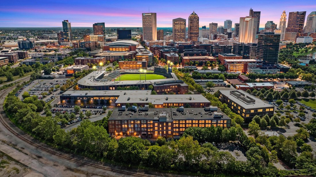 Condo in Columbus, Ohio, United States 1 - 18609973