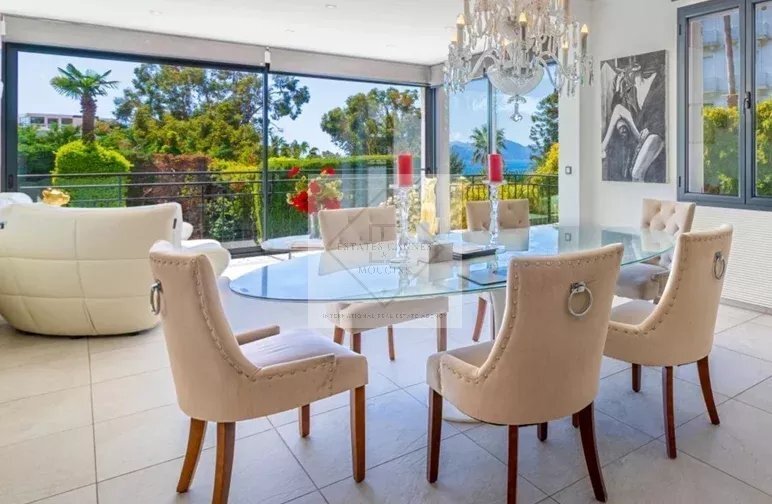Villa in Cannes, Provence-Alpes-Côte d'Azur, France 2 - 14846120