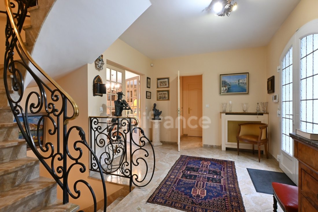 Maison à Chateau, Maisons-Laffitte, France 5 - 18354503