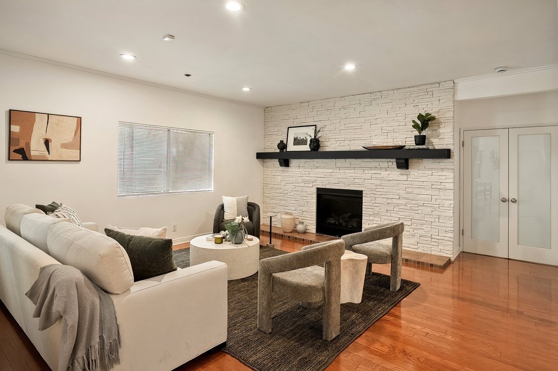 Condo in Los Angeles, California, United States 5 - 18611344