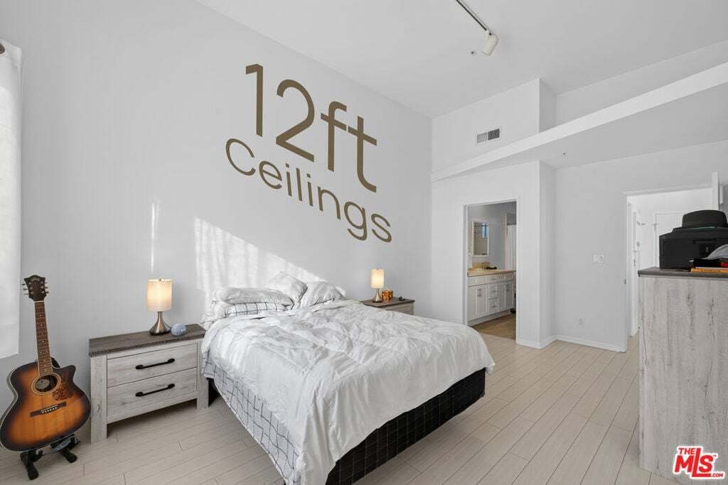 Condo in Santa Monica, California, United States 5 - 18615370
