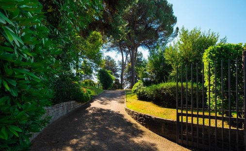Villa in Cagno, Lombardy, Italy 1