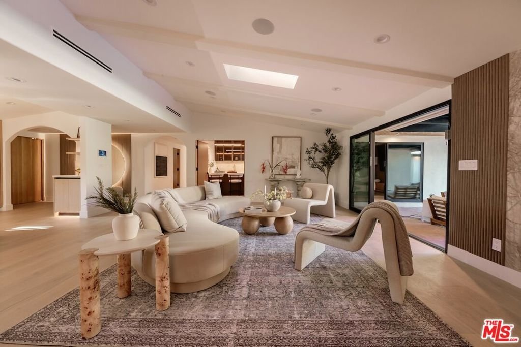 House in Los Angeles, California, United States 3 - 18611815