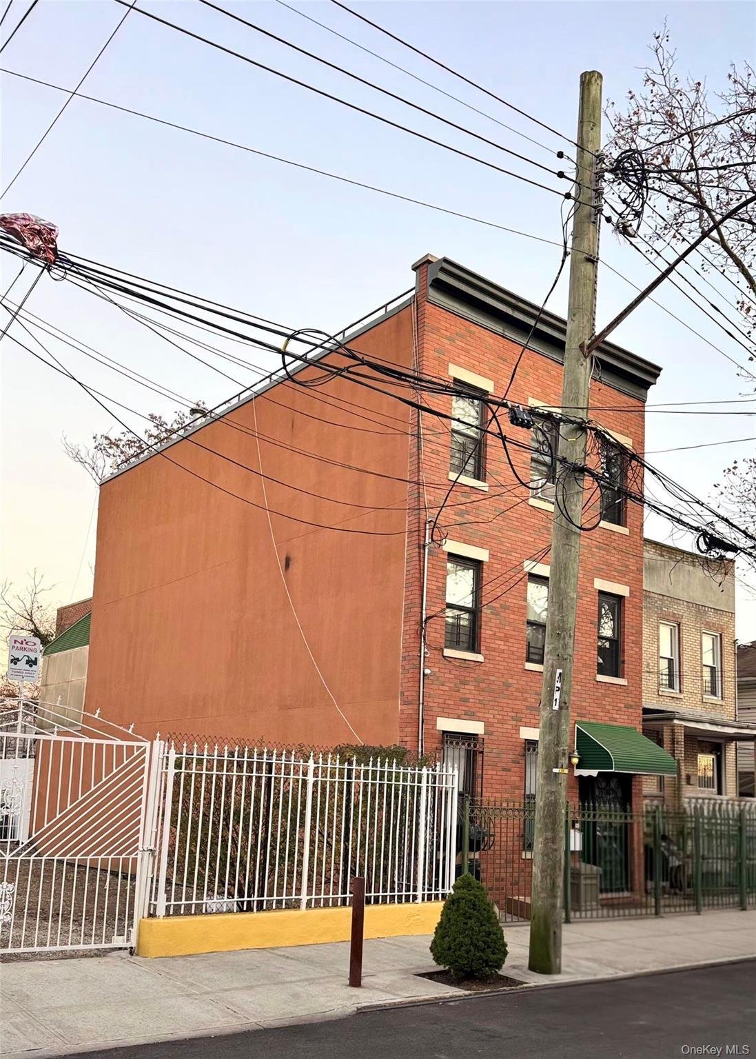 House in New York, New York, United States 2 - 18612282