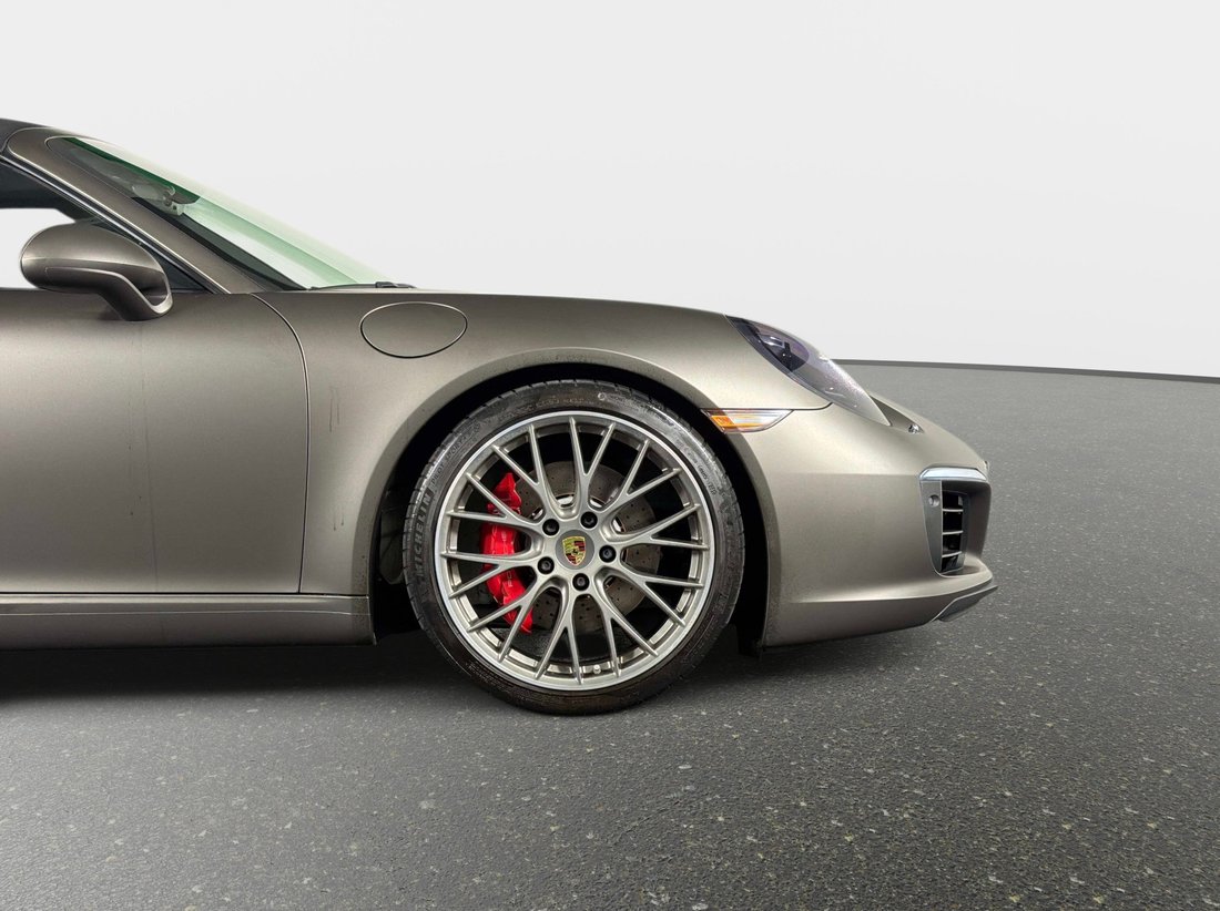 Cabriolet in Pompano Beach, FL, United States 4 - 18610802