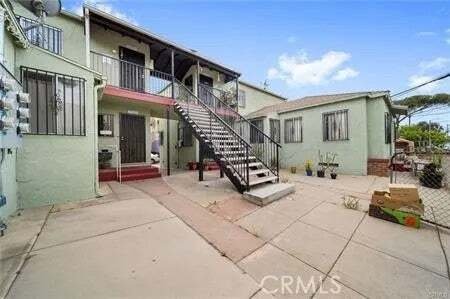 Los Angeles, California, United States 4 - 18610128