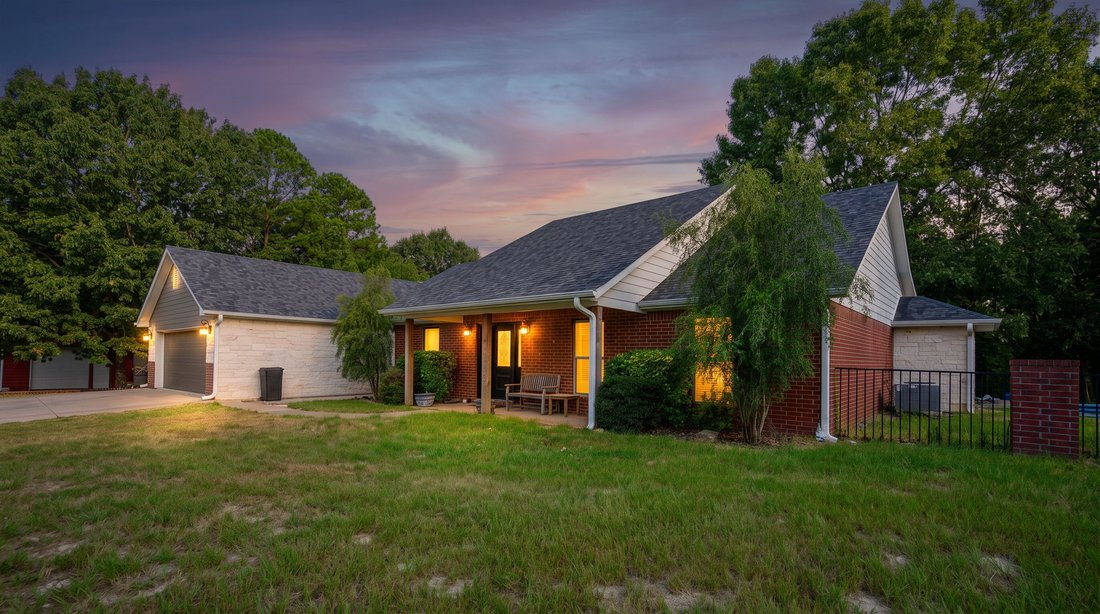 House in Antlers, Oklahoma, United States 2 - 18612647
