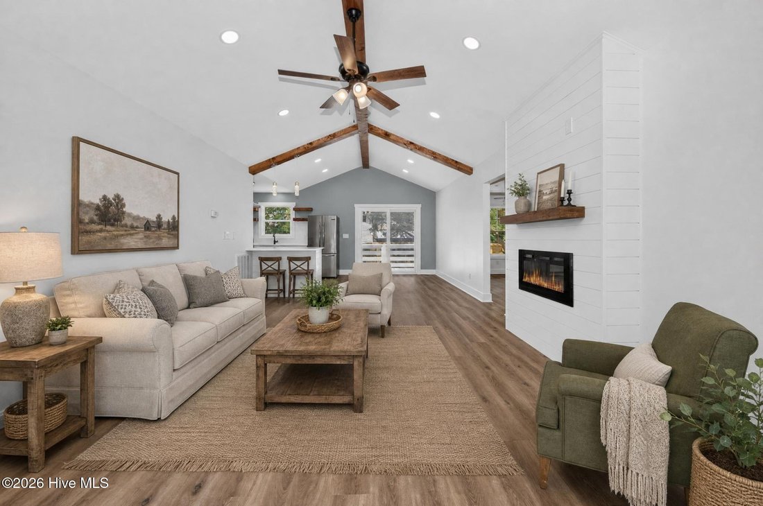 House in Oak Island, North Carolina, United States 4 - 18609457