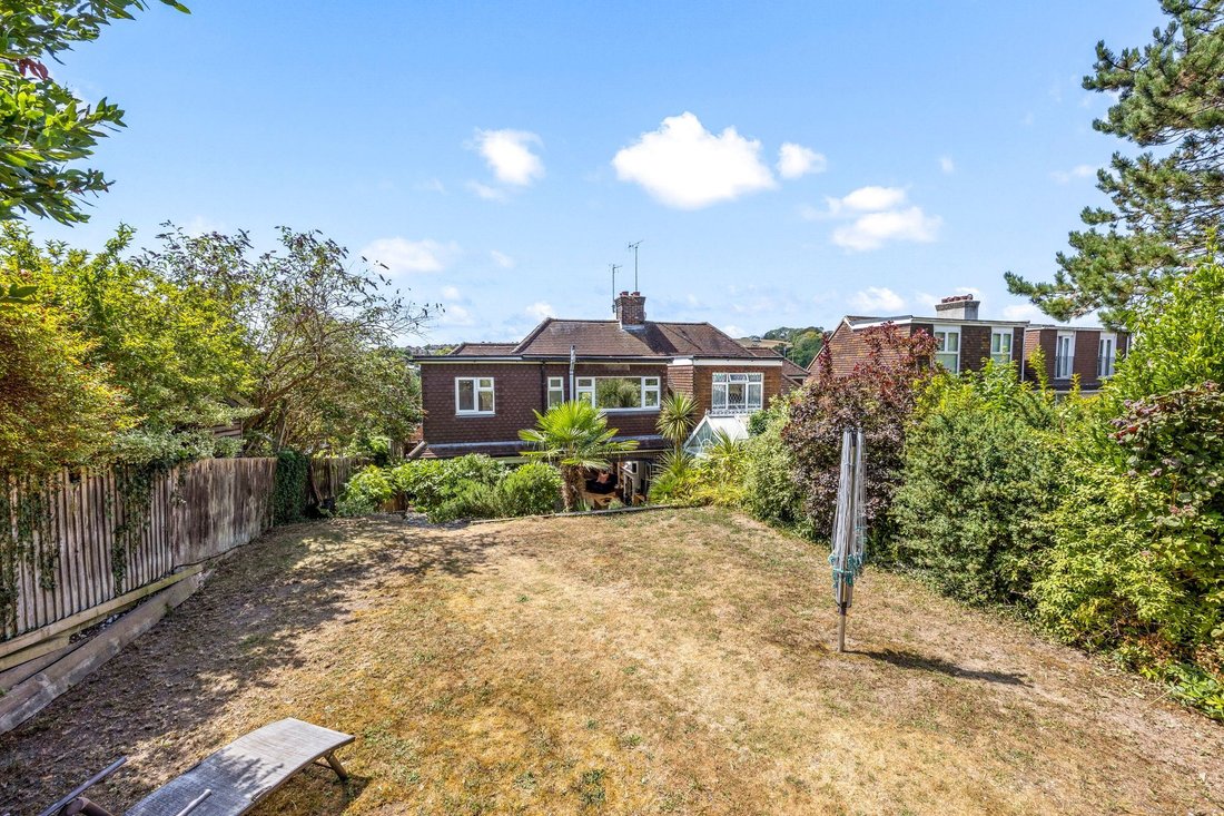Bungalow in Patcham, England 2 - 18610548