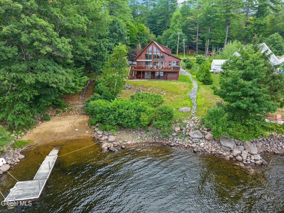 House in Hadley, New York, United States 3 - 18609982