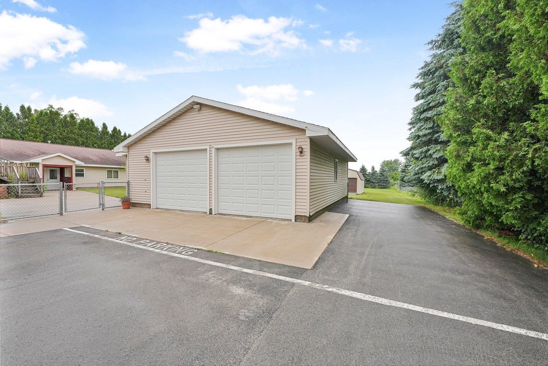 House in Traverse City, Michigan, United States 4 - 18612147
