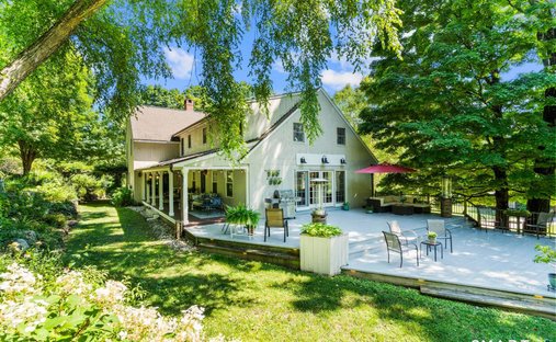 House in Simsbury, Connecticut, United States 1