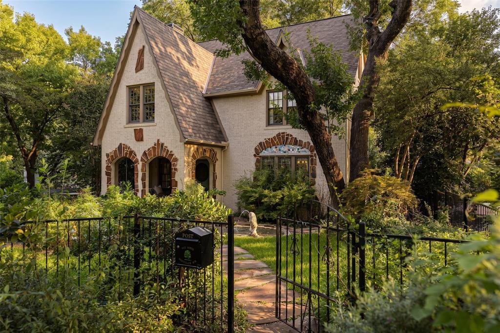 House in Dallas, Texas, United States 1 - 18613270