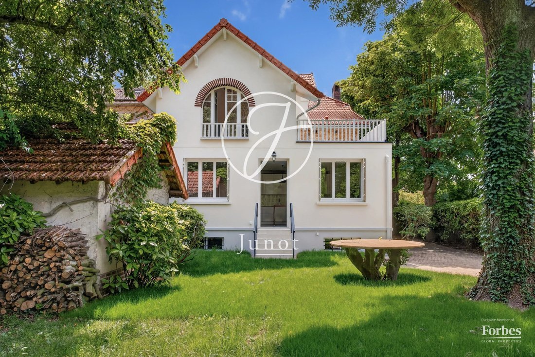 House in Saint-Cloud, Ile-de-France, France 1 - 18610834