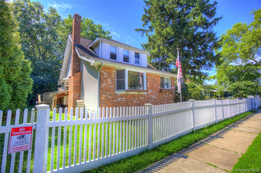 House in Hicksville, New York, United States 2 - 18613146