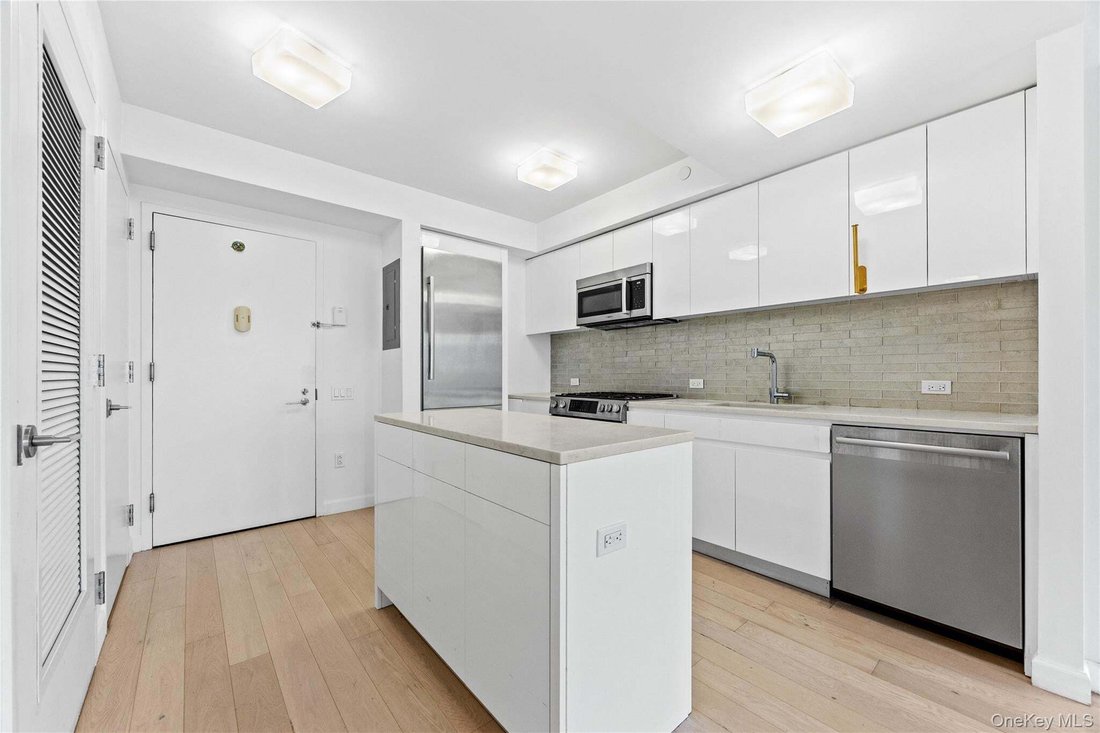 Condo in New York, New York, United States 3 - 18609297