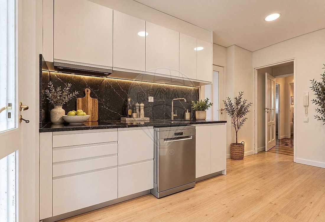 Apartment in Lordelo do Ouro e Massarelos, Porto District, Portugal 5 - 18490400