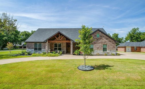 House in Granbury, Texas, United States 1