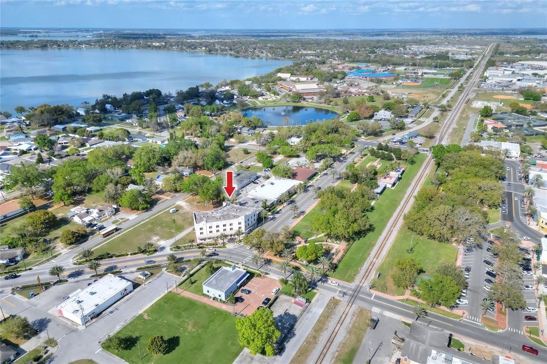 Auburndale, Florida, United States 5 - 18611326